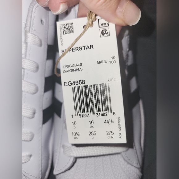 BRAND NEW Adidas ✨️ SUPERSTAR 👞 shoes - Picture 2 of 7